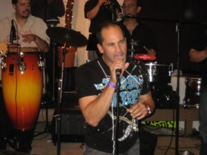 Future Giants baseball Hall of Famer Omar Vizquel- who knew he could sing?